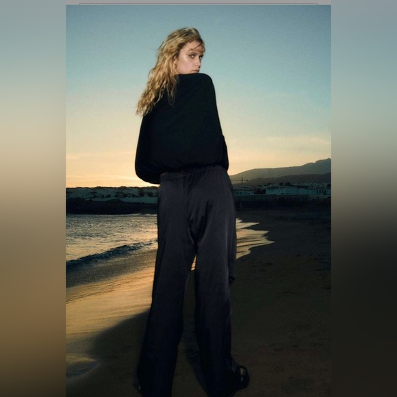 ZARA BALLON TOP WITH ZIPPER SIZE M COLOR BLACK NWT - Picture 8 of 16